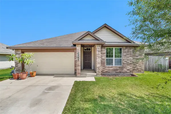 704 Mockingbird Street, Navasota, TX 77868
