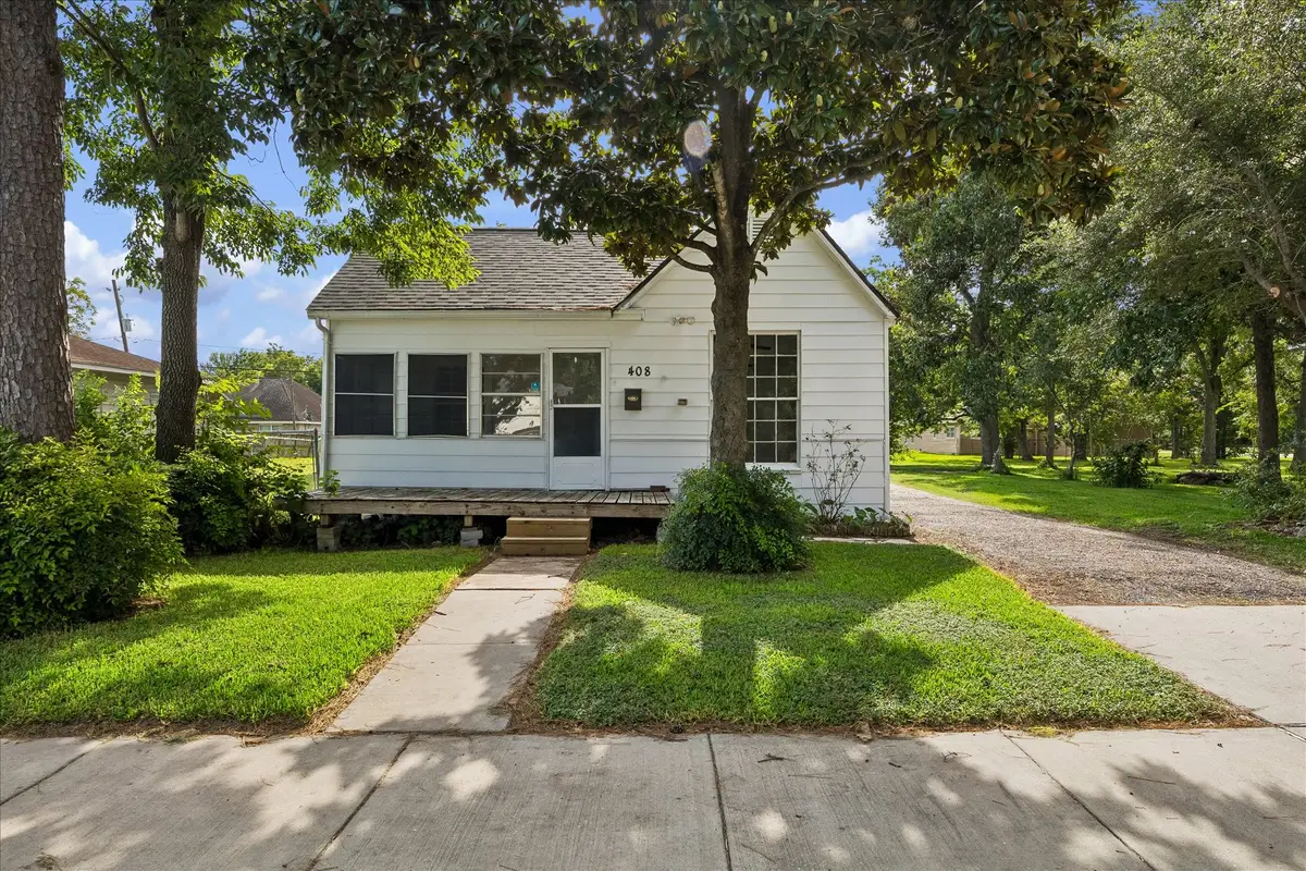 408 S 4th Street, La Porte, TX 77571 - #1