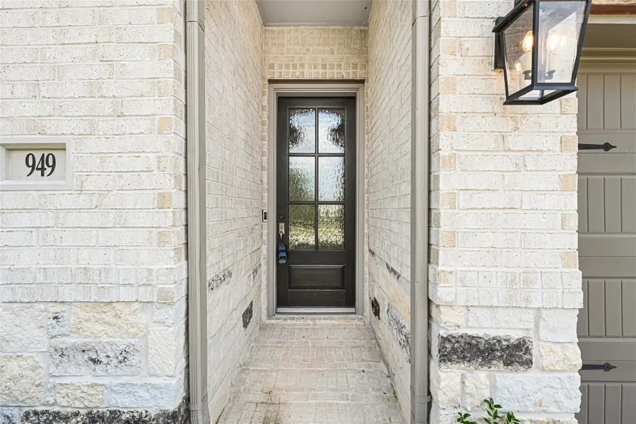 949 Cortez Creek Drive, Conroe, TX 77304 - Image #3