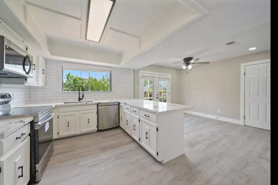 5418 Rock Springs Drive, La Porte, TX 77571 - Image #2