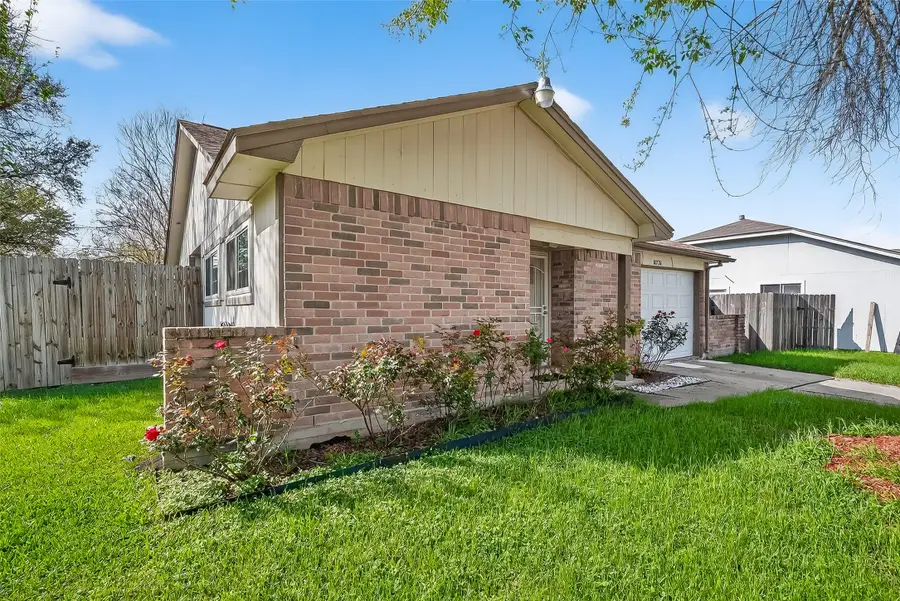 10738 Highland Woods Drive, Sugar Land, TX 77498 - #3