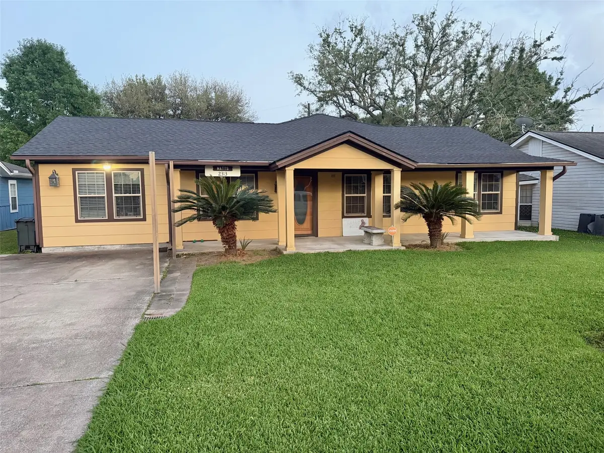 2313 3rd Street, Port Neches, TX 77651 - #1