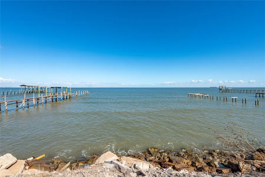 2225 Avenue A, San Leon, TX 77539 - Image #3