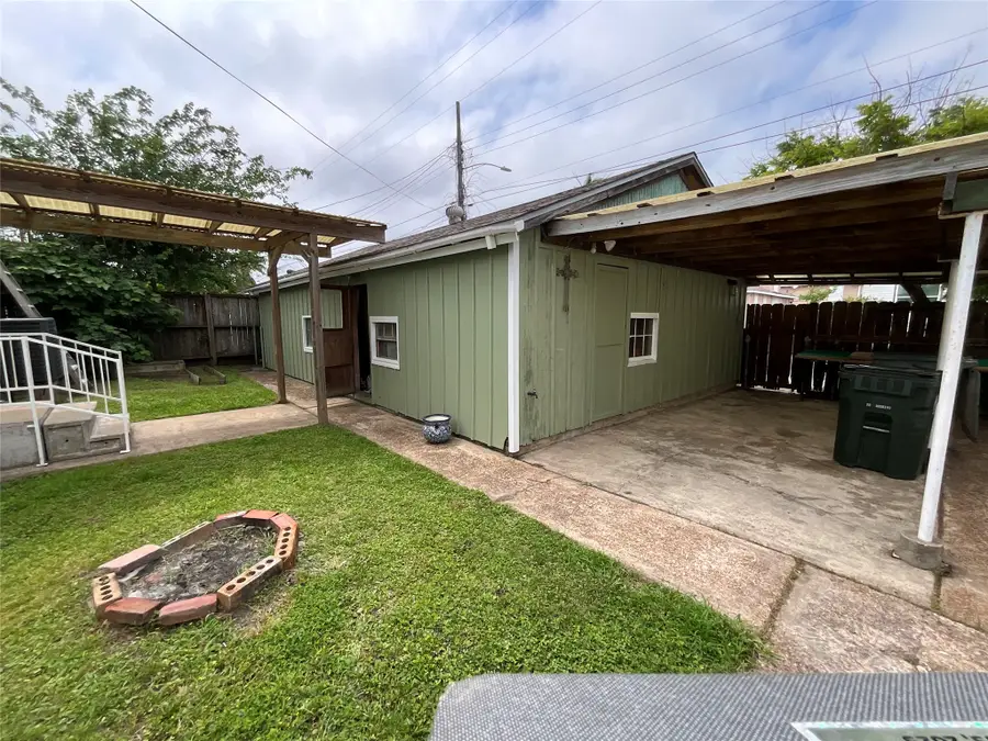 4806 Alamo Drive, Galveston, TX 77551 - #3