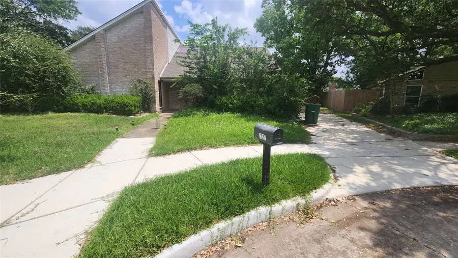 2127 Manor Green Drive, Houston, TX 77077 - #3