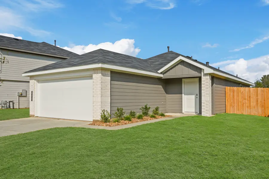 977 Sutherland Falls Street, Conroe, TX 77303 - Image #2