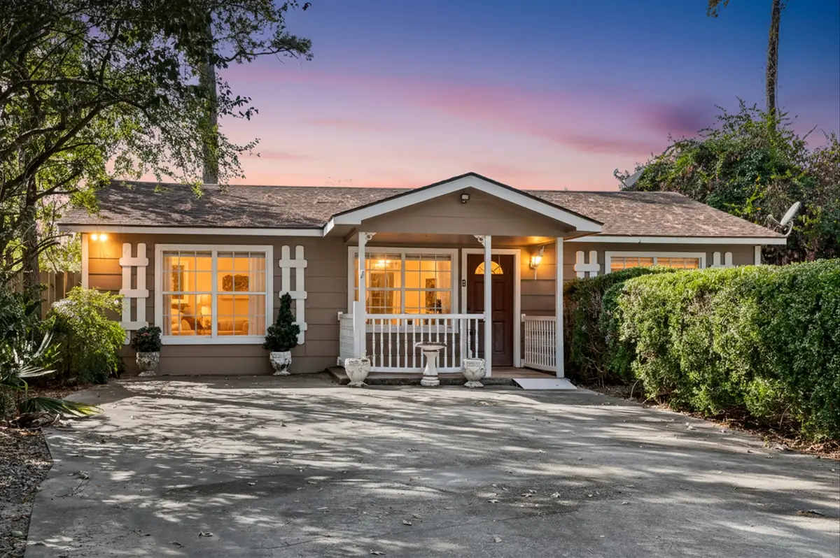 10705 Fairview Drive, Conroe, TX 77385 - Image #1