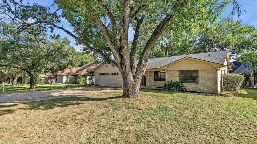 1307 Allison Street, Brenham, TX 77833 - #2
