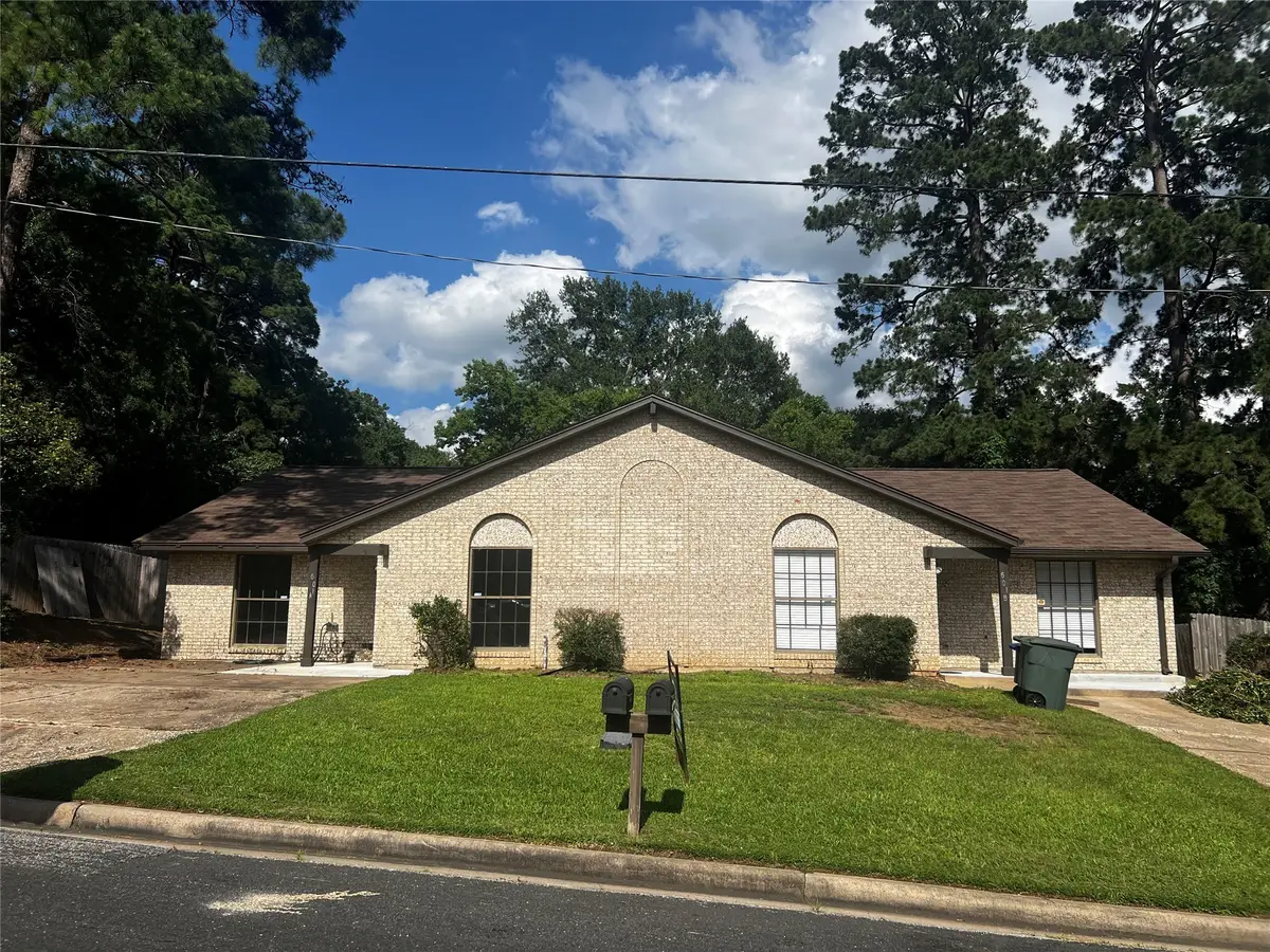 601 A&B Hickory Street #B, Huntsville, TX 77320 - Image #1