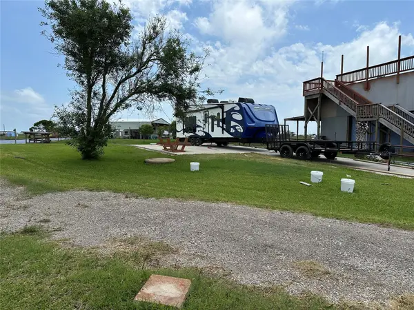 9 Nautilus Street S, Sargent, TX 77414