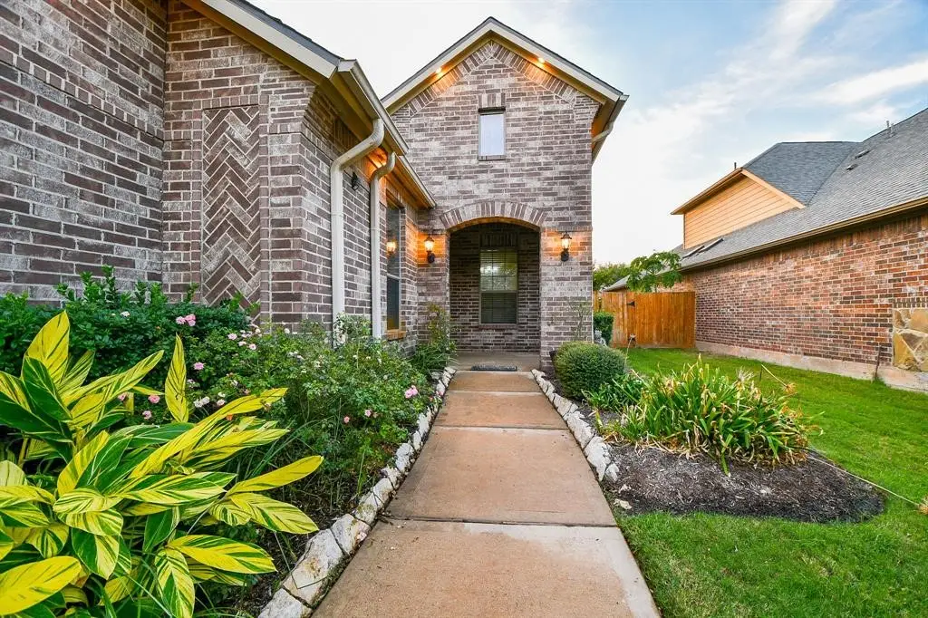 2114 Ascot Ln, Sugar Land, TX 77479 - #1