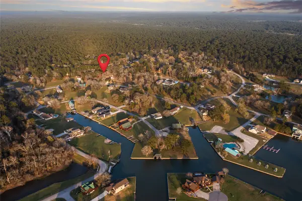 27 Lakecrest Lane, Huntsville, TX 77340