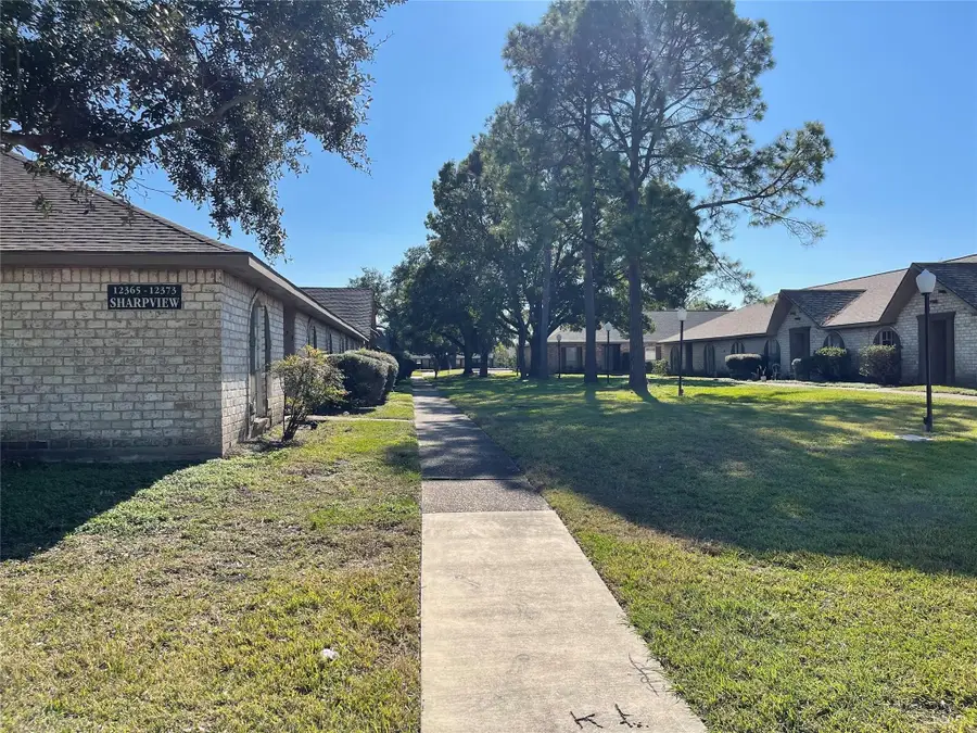 12371 Sharpview Drive #2371, Houston, TX 77072 - Image #2