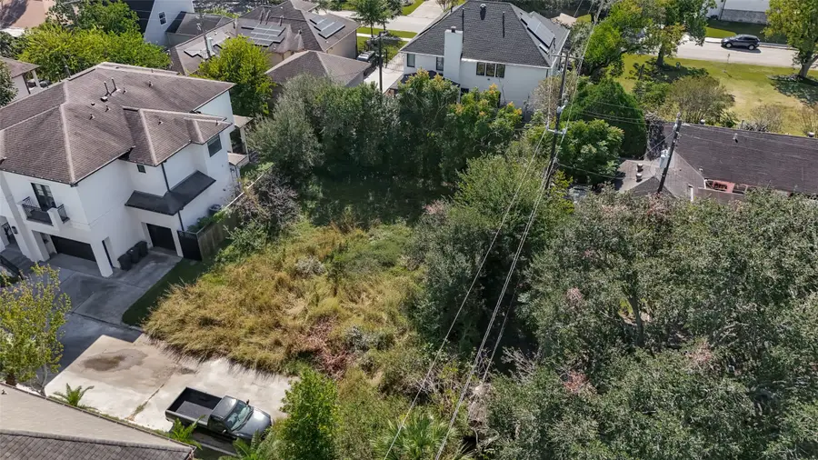 8014 Serenity Court, Houston, TX 77025 - Image #2