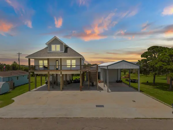 29 Rabbit Drive, Port O Connor, TX 77982