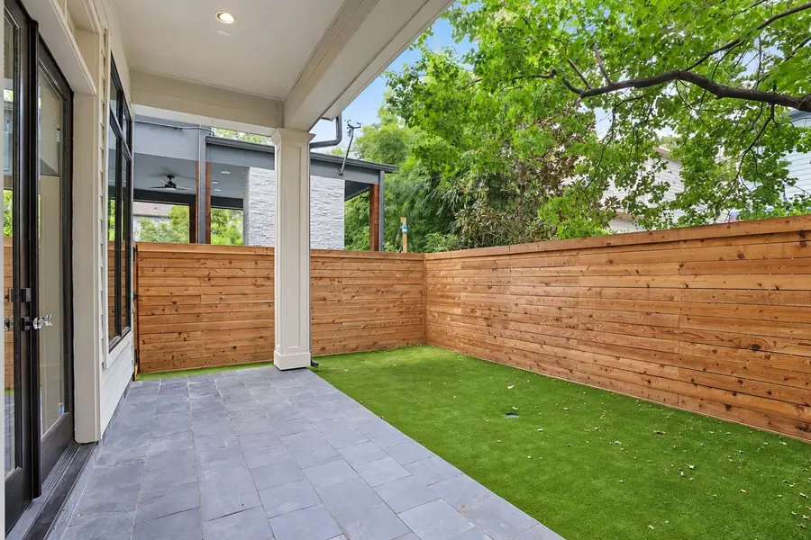 824 Alexander Street #A, Houston, TX 77007 - #2