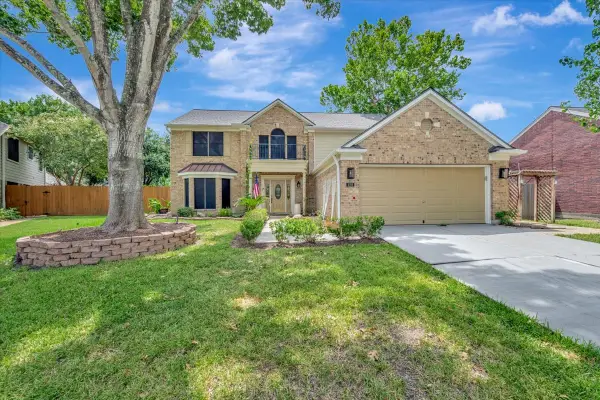 129 Coral Bay Drive, League City, TX 77573