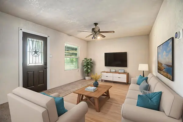 4028 Avenue N 1/2, Santa Fe, TX 77510