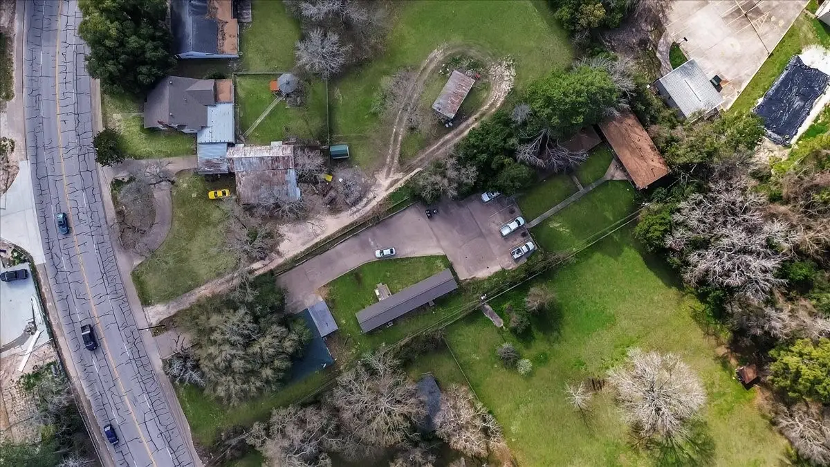 3102 Montgomery Road, Huntsville, TX 77340 - #1