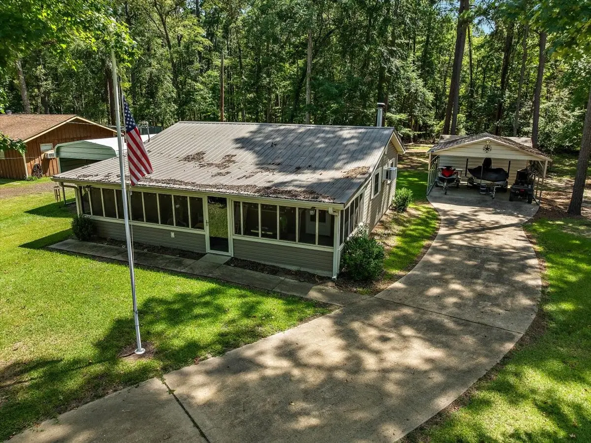 460 Timberlane Loop, Hemphill, TX 75948 - Image #1