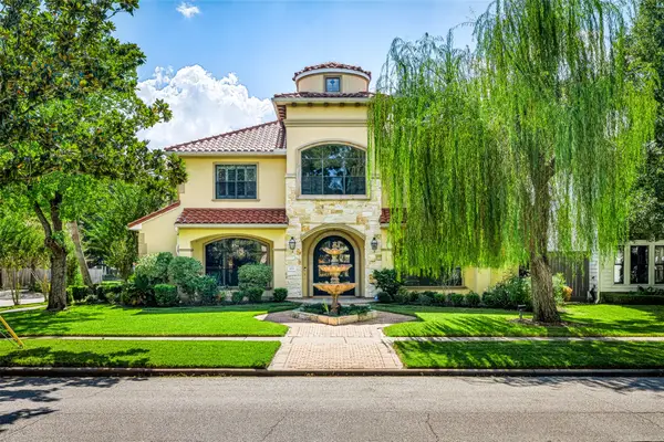 4601 Birch Street, Bellaire, TX 77401
