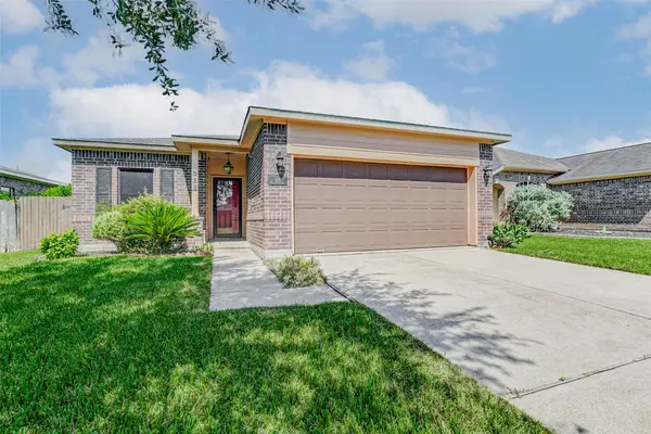 814 Mills Creek Lane, La Marque, TX 77568