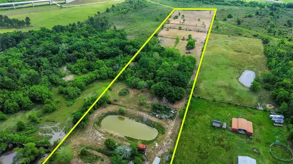124 County Road 621, Dayton, TX 77535