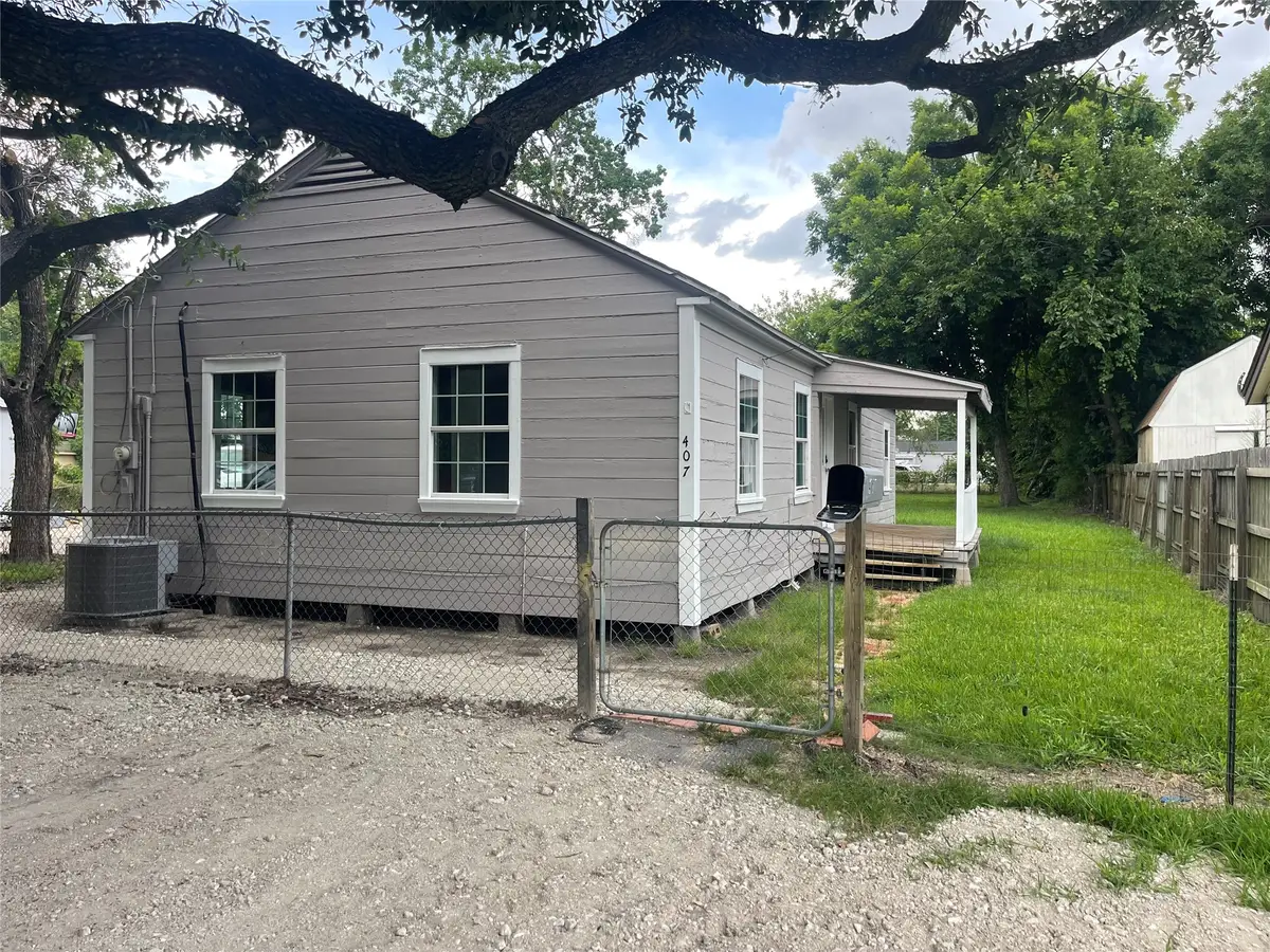 407 N Magnolia Street, Highlands, TX 77562 - #1
