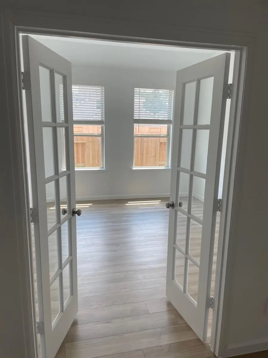 1042 Oakhurst Drive, Dayton, TX 77535 - Image #3