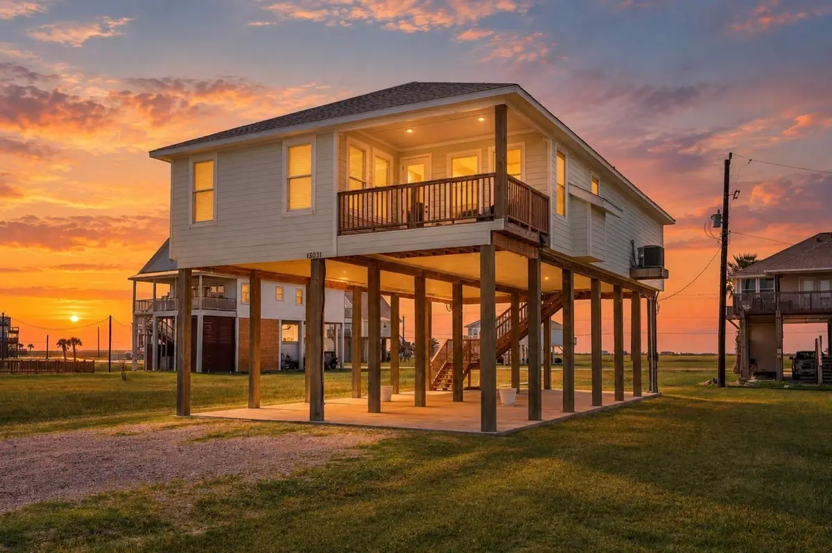 13031 Coronado Dr, Freeport, TX 77541 - #1