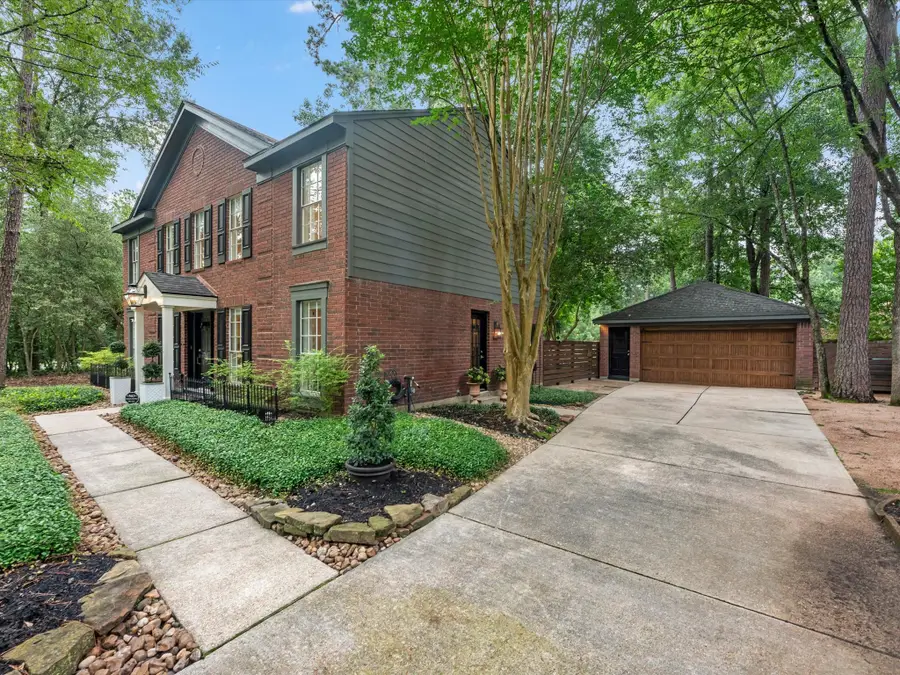 51 E Village Knoll Circle, The Woodlands, TX 77381 - #3