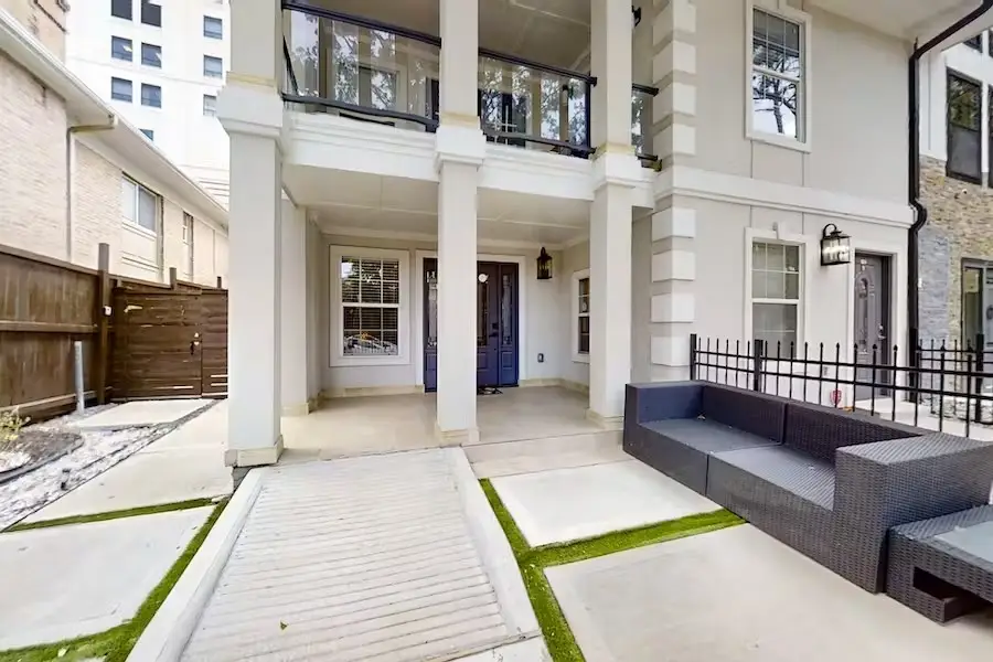 6325 Riverview Way #ABCD, Houston, TX 77057 - Image #2