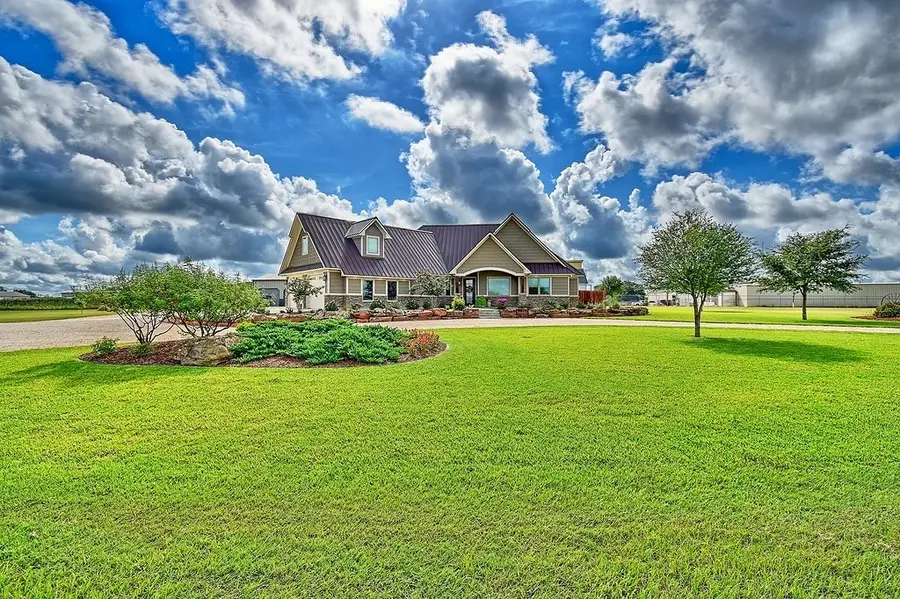 262 County Road 002, Hallettsville, TX 77964 - Image #2