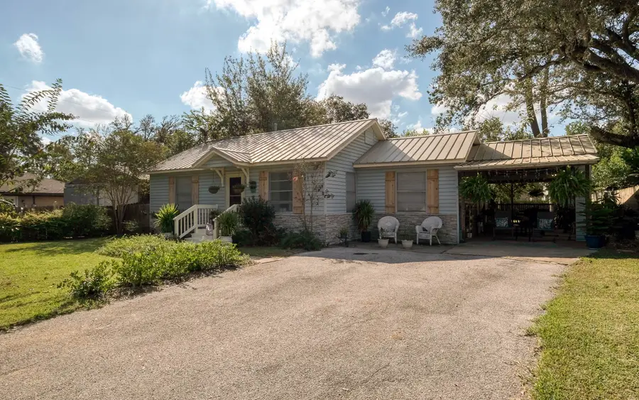 2703 Holly Street, Waller, TX 77484 - Image #3