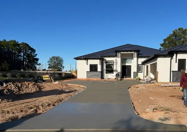 127 Pine Bluff Drive, Montgomery, TX 77356