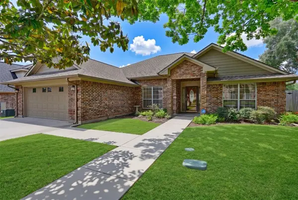 402 Magnolia Lane, Brenham, TX 77833
