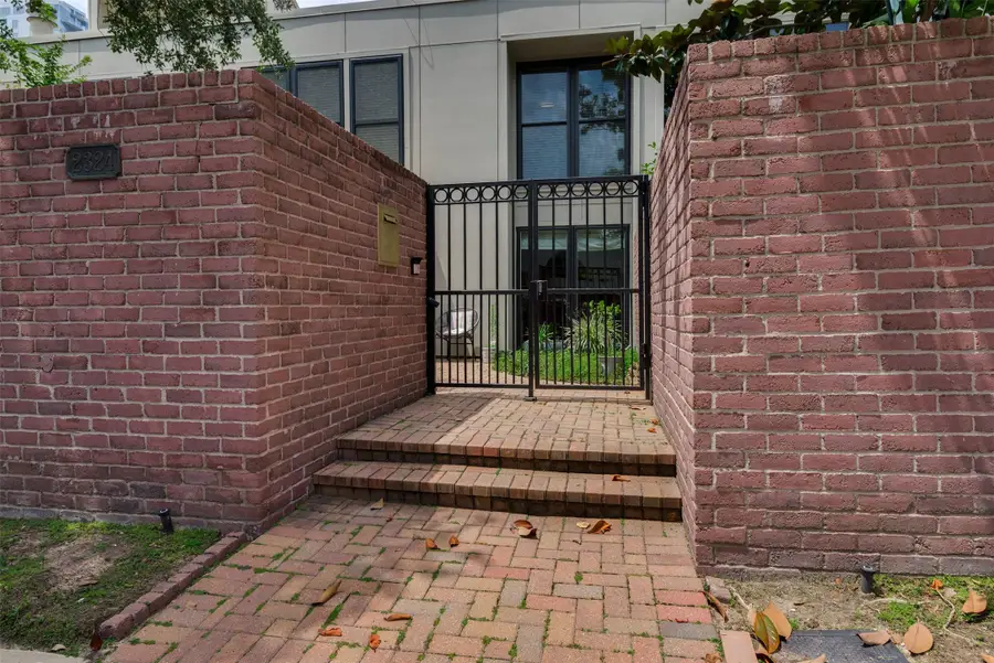 2324 Steel Street #20, Houston, TX 77098 - #2
