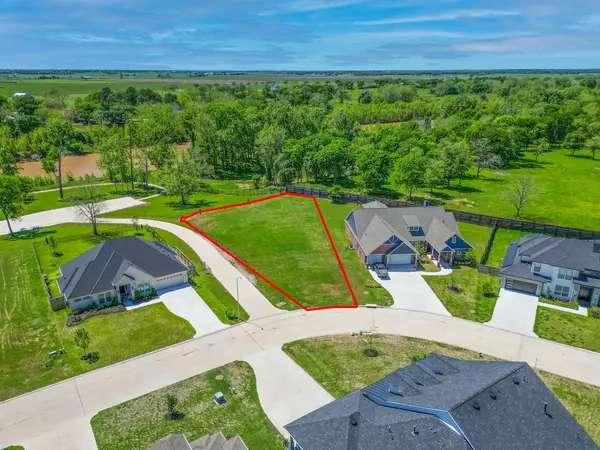 3303 Whispering Pecans Drive, Fulshear, TX 77441