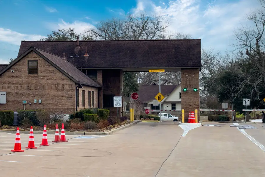 3303 Whispering Pecans Drive, Fulshear, TX 77441 - Image #3