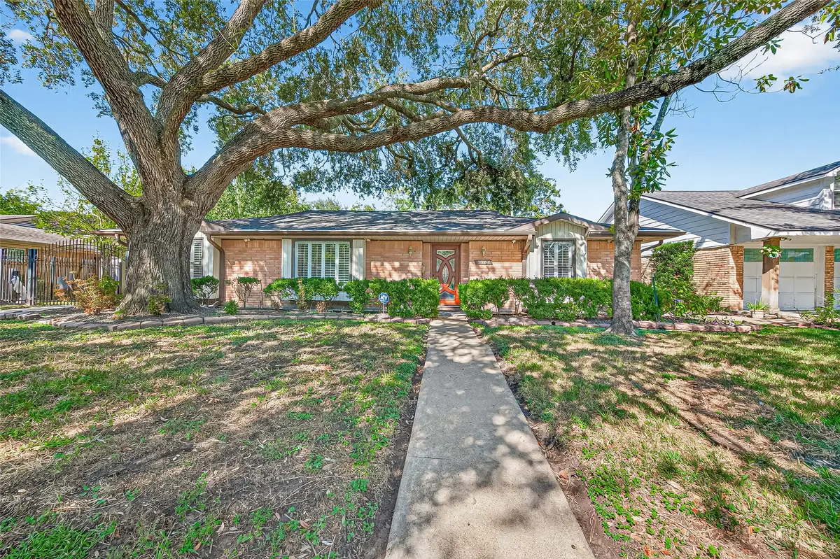 5734 Sanford Road, Houston, TX 77096 - Image #1