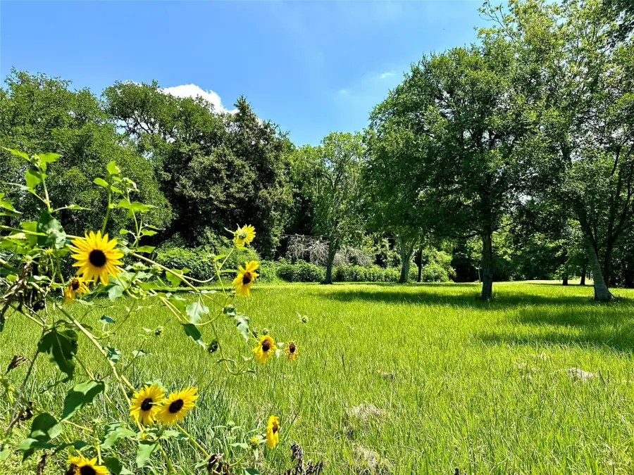 1911 Huntington Lane, Richmond, TX 77406 - Image #2