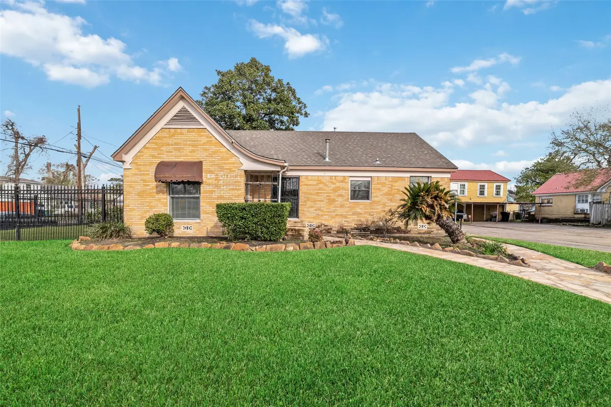 5012 Irvington Boulevard, Houston, TX 77009 - #1
