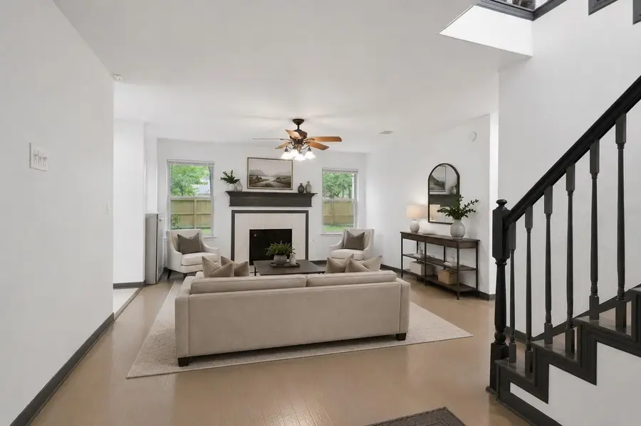 97 N Hollylaurel Circle, The Woodlands, TX 77382 - #2