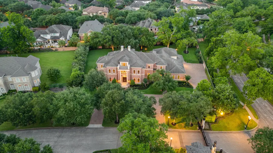16 Grand Mnr, Sugar Land, TX 77479 - Image #2