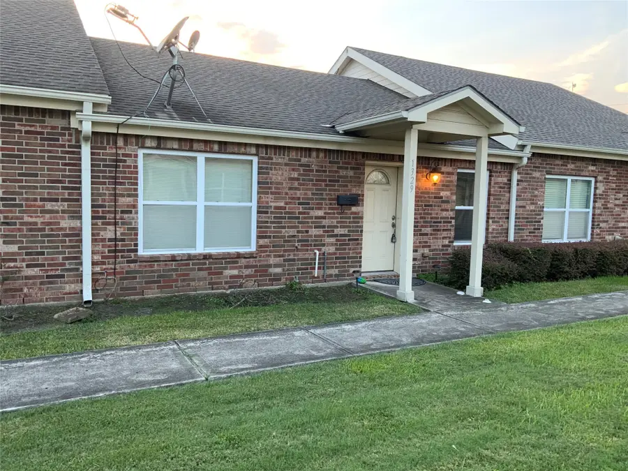 1329 Queens Road, Pasadena, TX 77502 - Image #2