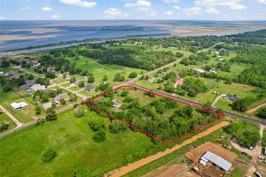 4223 S Main Street, Anahuac, TX 77514 - #3