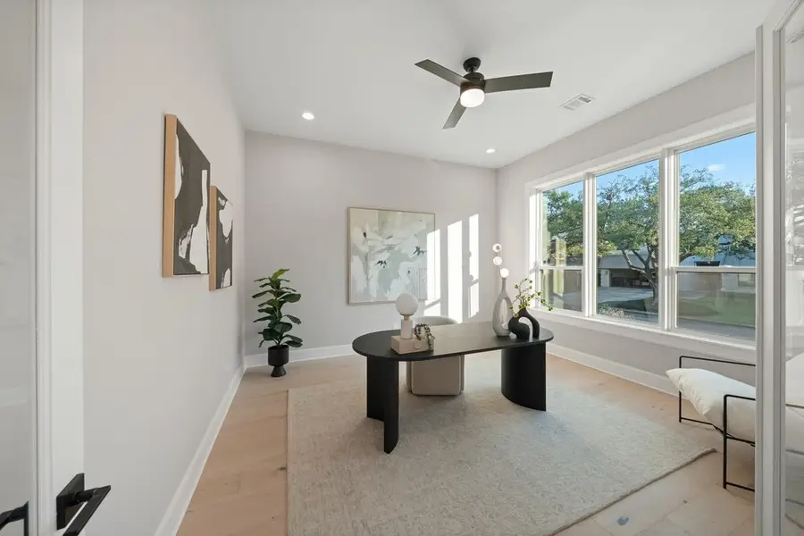 2046 Macarthur Street, Houston, TX 77030 - Image #2