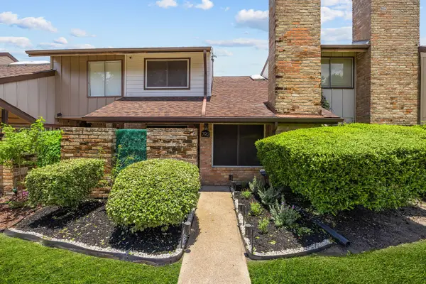 7912 Ellinger Lane, Houston, TX 77040