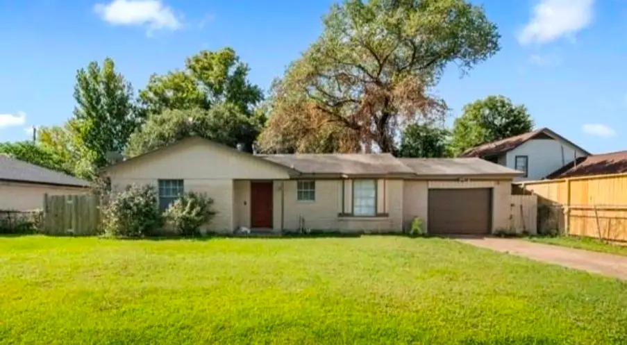 5830 Woodview Drive, Houston, TX 77396 - Image #1