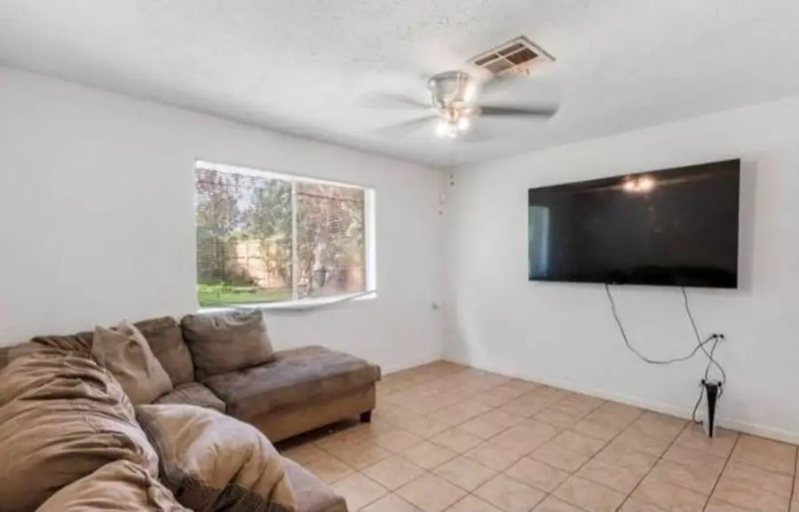 5830 Woodview Drive, Houston, TX 77396 - Image #3